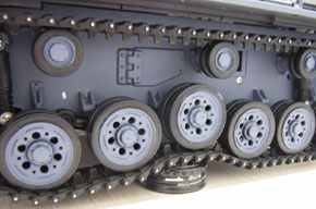 1/16 R/Cドイツ3号戦車L型 独立懸架式サスペンション、連結式履帯(キャタピラ)