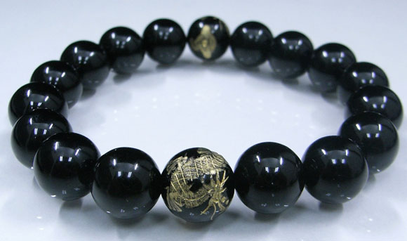 手彫り黄金龍(2珠)オニキスブレスレット12mm